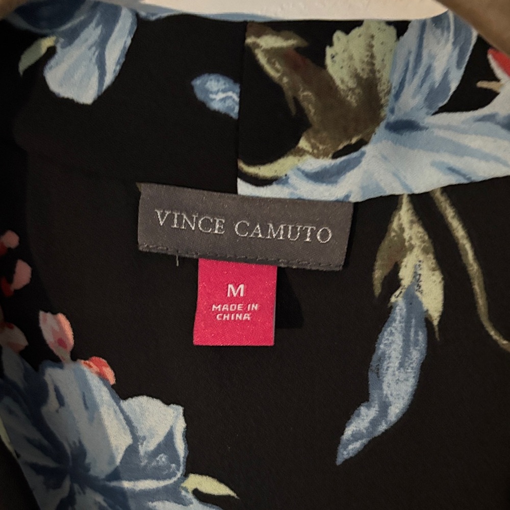Vince Camuto Black Floral Sleeveless Blouse - Picture 2 of 3